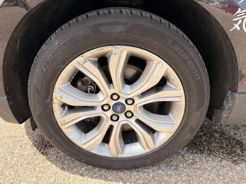 2019 Ford Edge Titanium