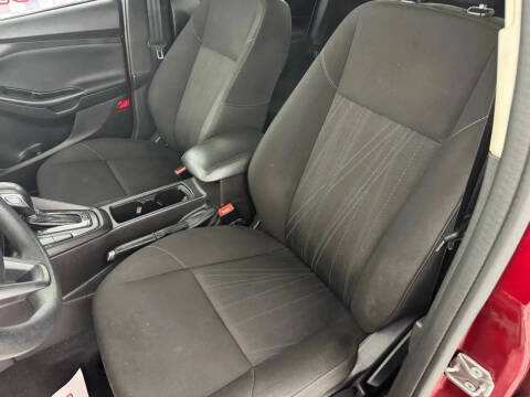 2017 Ford Focus SE
