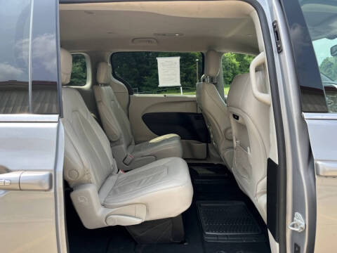 2021 Chrysler Pacifica Touring L