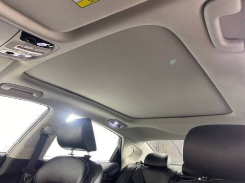 2018 Kia Cadenza Technology