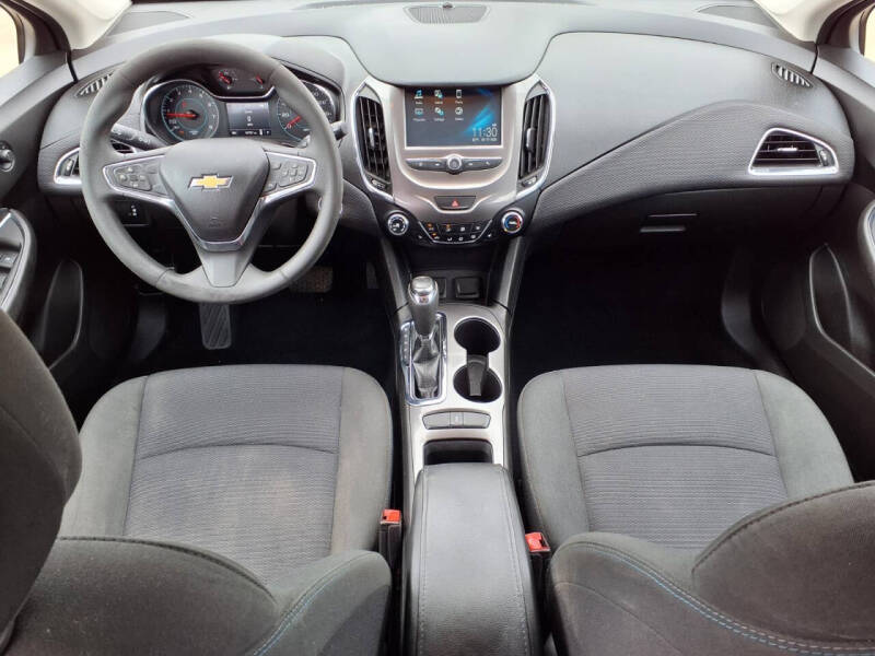 2017 Chevrolet Cruze LT Auto