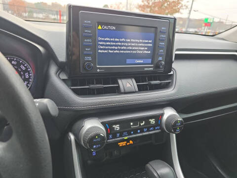 2020 Toyota RAV4 Hybrid LE