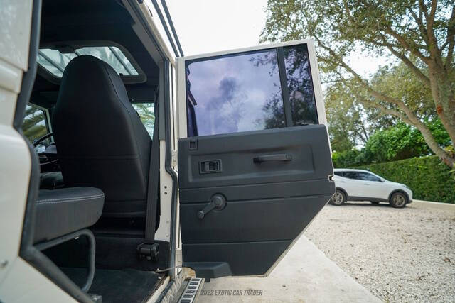 1991 Land Rover Defender