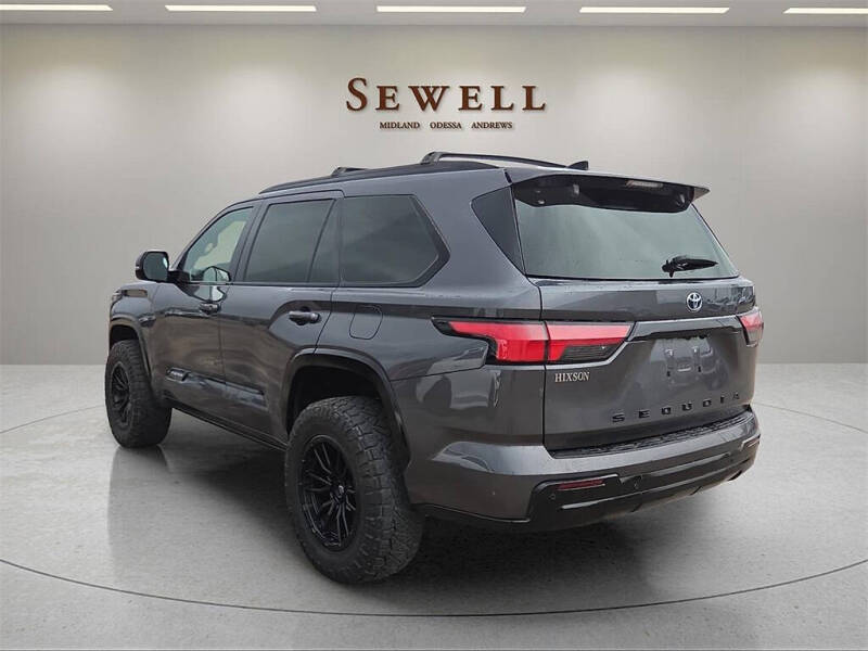 2023 Toyota Sequoia SR5