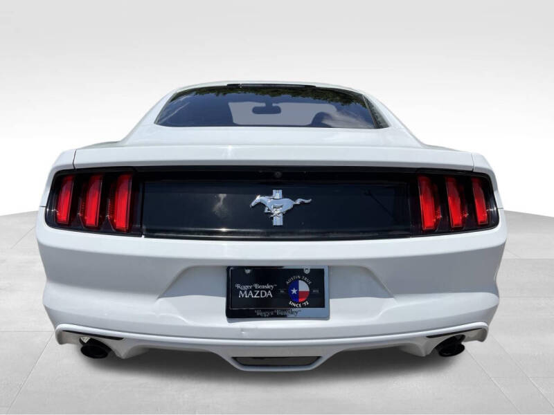 2016 Ford Mustang V6