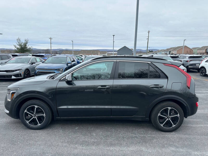 2025 Kia Niro EX