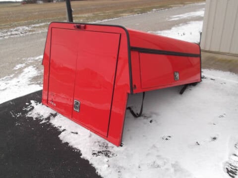 2019 Leer TRUCK BED CAP for sale at Dietsch Sales & Svc Inc in Edgerton OH