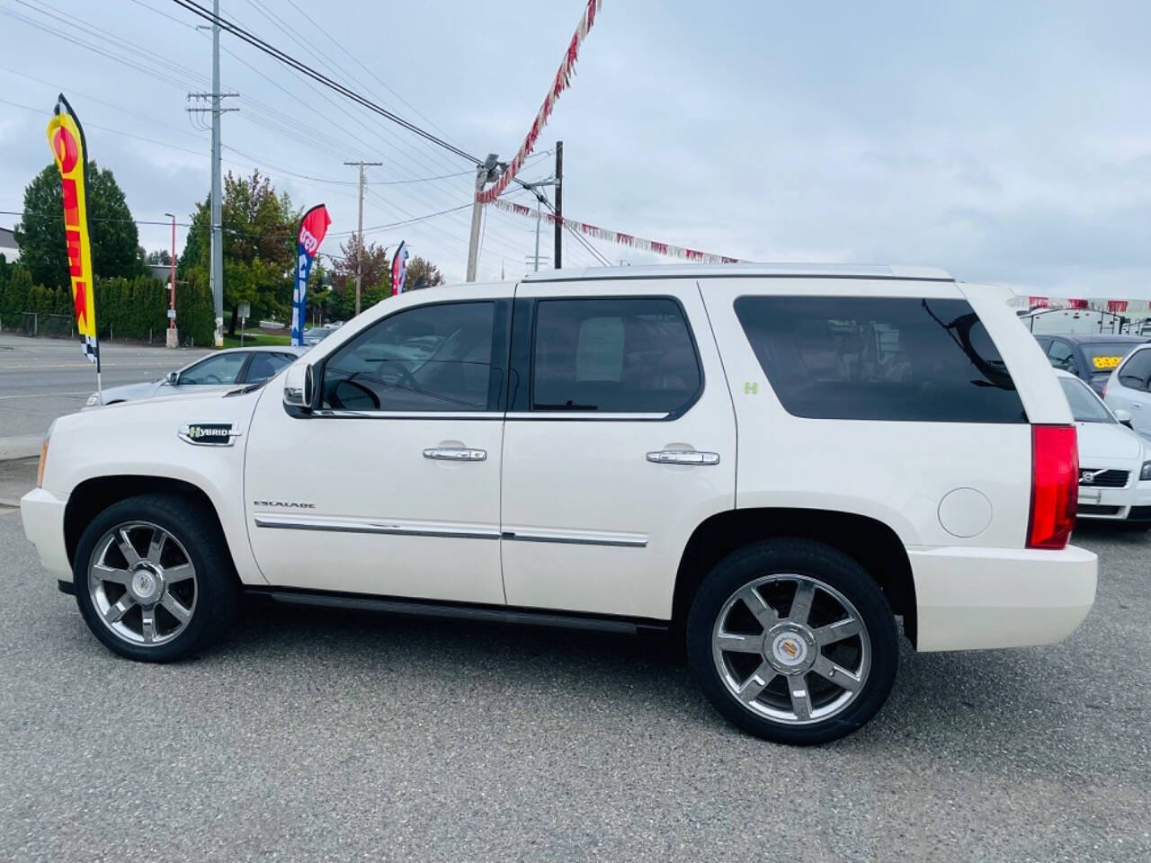 2011 Cadillac Escalade Hybrid for sale at New Creation Auto Sales in Everett, WA