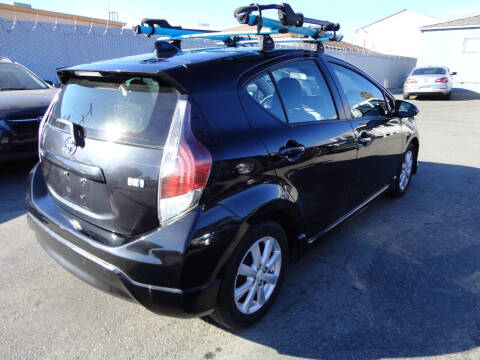 2017 Toyota Prius c Four