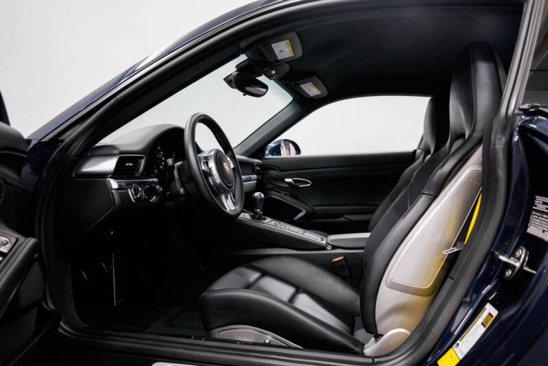 2014 Porsche 911 Carrera 4