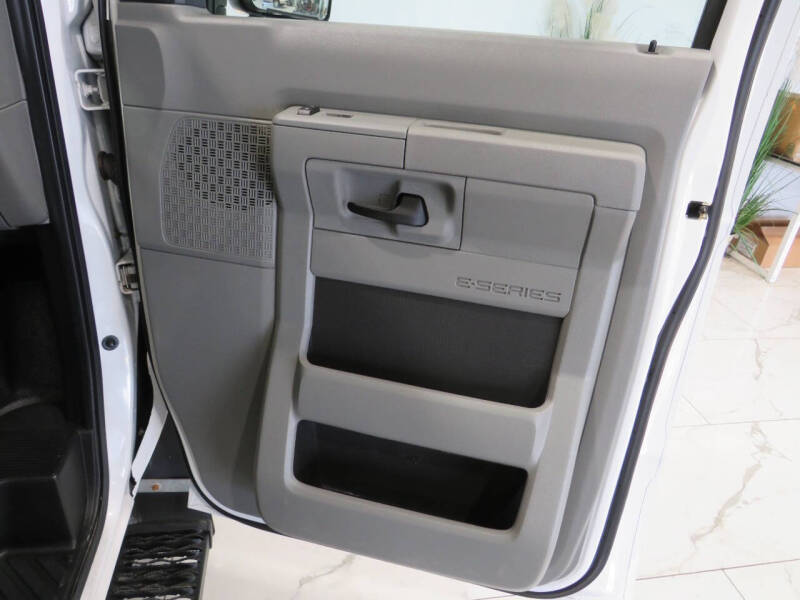 2019 Ford E-Series E-450 SD