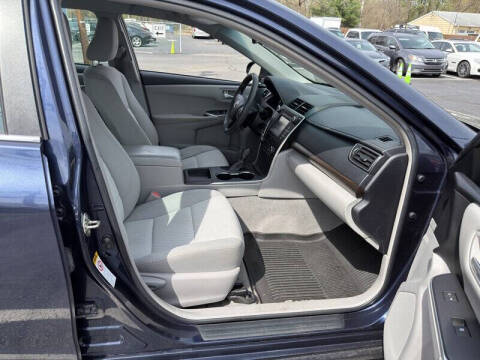 2016 Toyota Camry LE