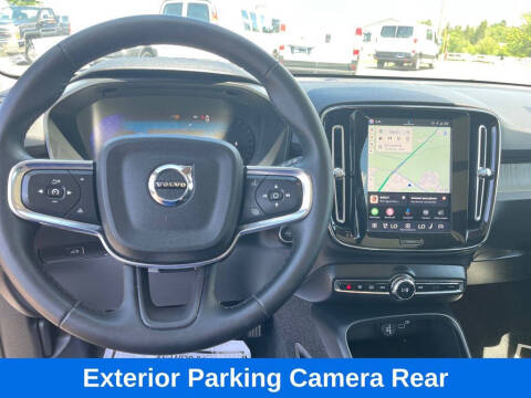 2023 Volvo XC40 B5 Plus Bright Theme