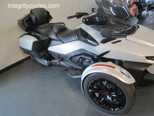 2021 Can-Am Spyder® RT Limited Dark