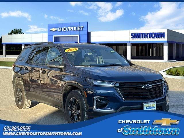 2023 Chevrolet Traverse for sale at CHEVROLET OF SMITHTOWN in Saint James NY