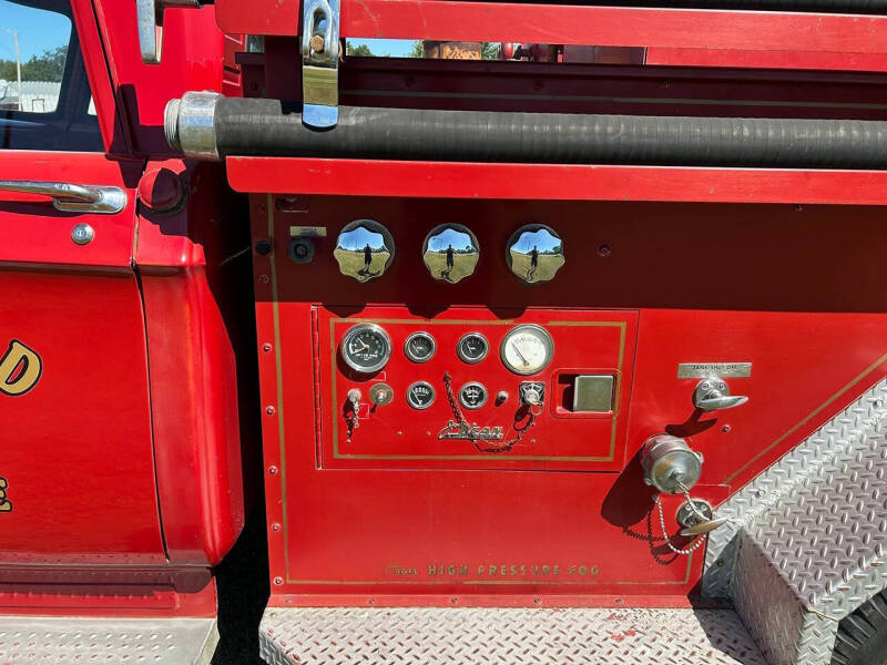 1965 Dodge D100 Pickup