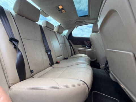 2011 Jaguar XJ
