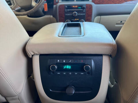 2012 Chevrolet Suburban LT