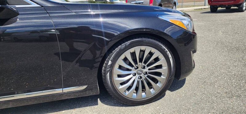 2018 Genesis G90