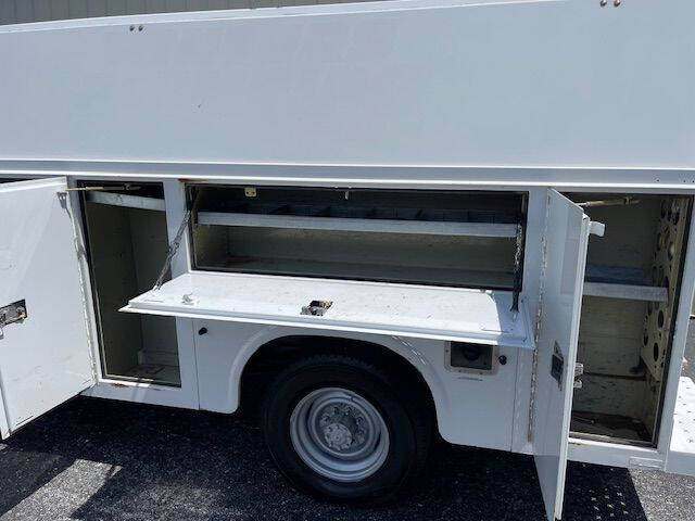 2006 Ford E-Series E-350 SD