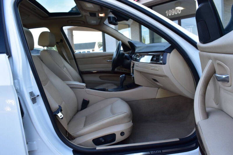 2011 BMW 3 Series 328i