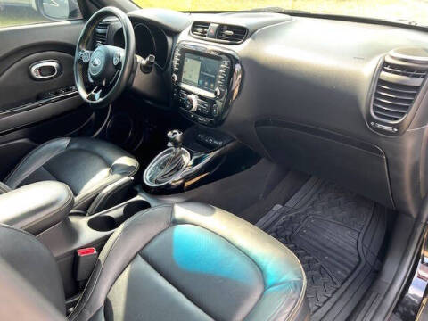 2015 Kia Soul +