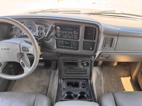 2003 GMC Yukon Denali