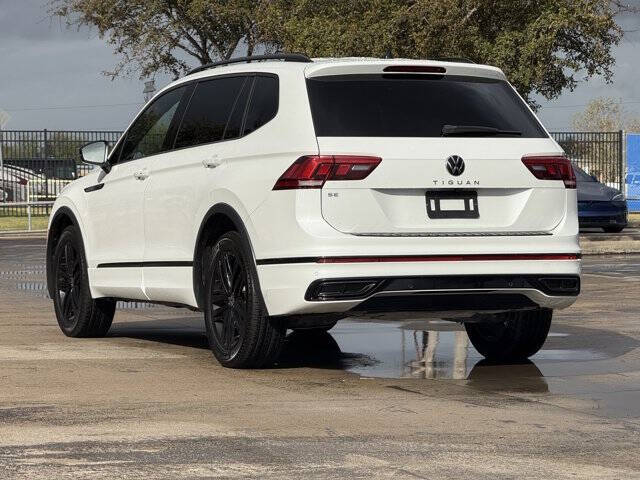 2022 Volkswagen Tiguan SE R-Line Black