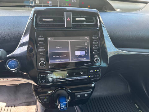 2022 Toyota Prius LE