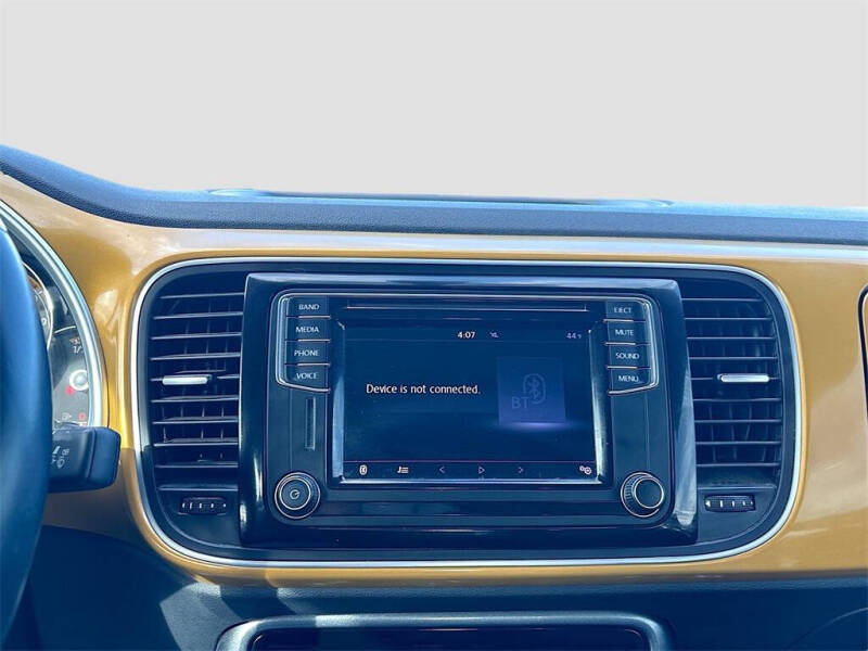 2017 Volkswagen Beetle 1.8T Dune