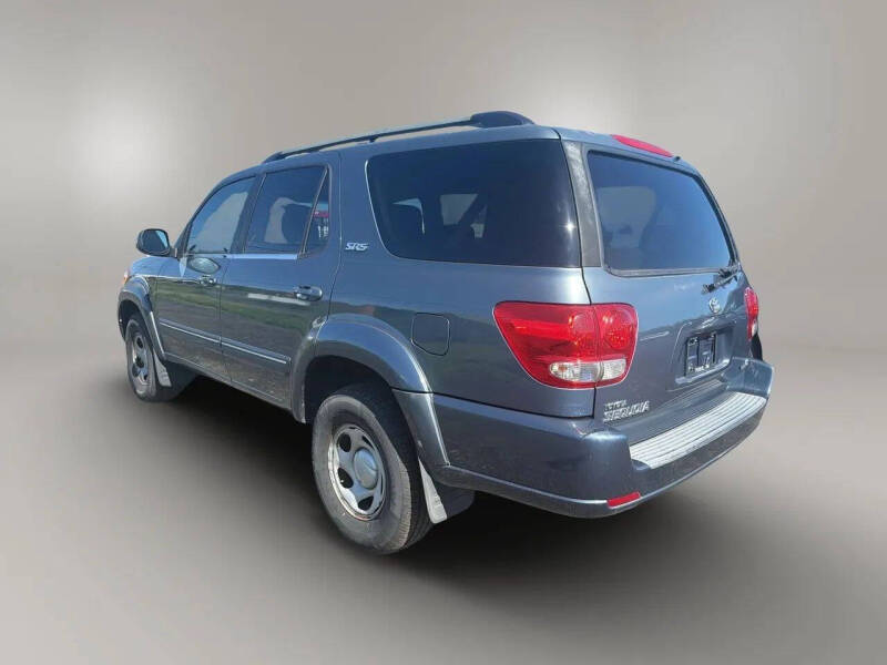 2005 Toyota Sequoia SR5