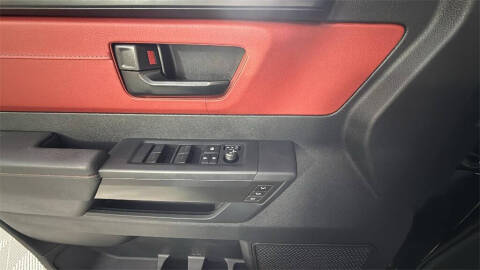 2025 Toyota Sequoia SR5