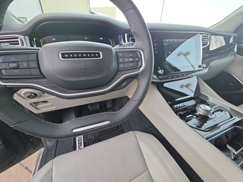 2022 Jeep Wagoneer Series III