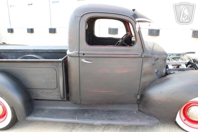 1947 Ford F-100