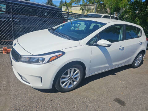 2017 Kia Forte5 for sale at JZ Auto Sales in Happy Valley OR