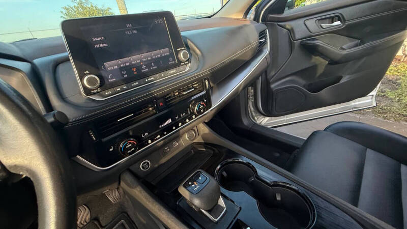 2022 Nissan Rogue SV