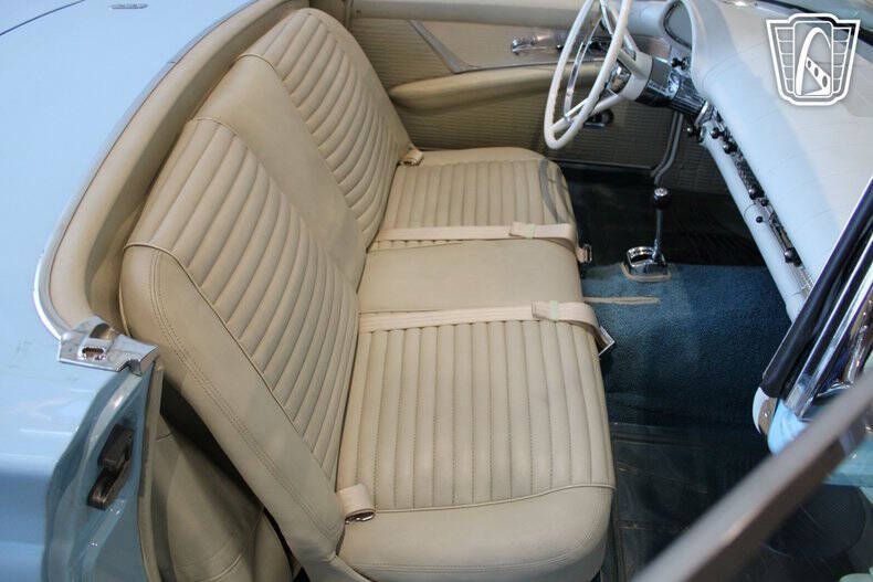 1957 Ford Thunderbird