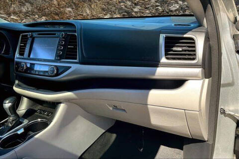 2018 Toyota Highlander SE