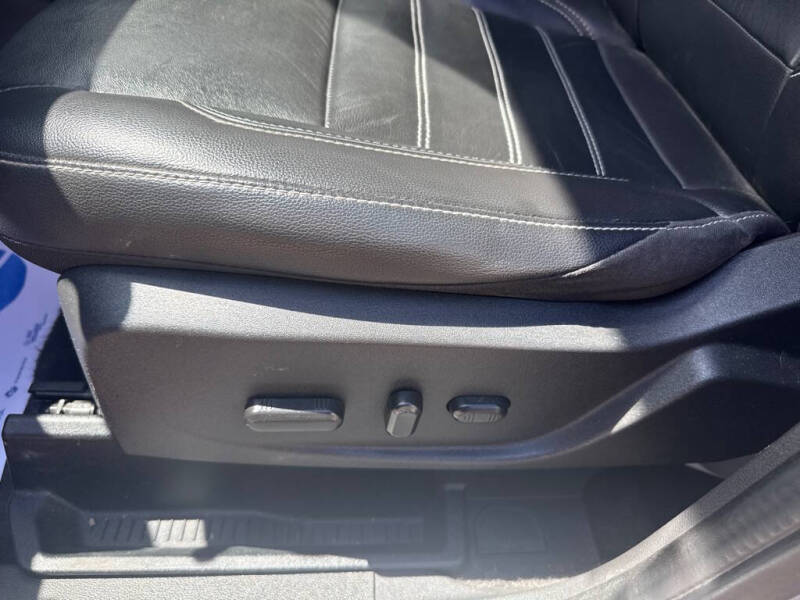 2017 Ford C-MAX Hybrid Titanium