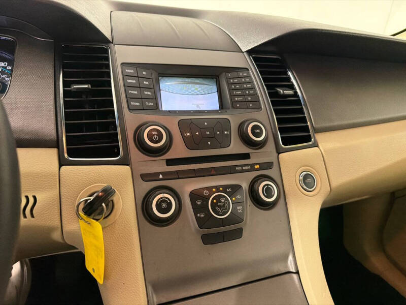 2016 Ford Taurus SE