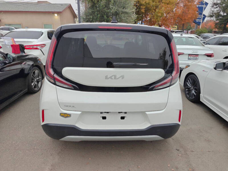 2023 Kia Soul LX