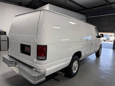 2005 Ford E-Series E-350 SD