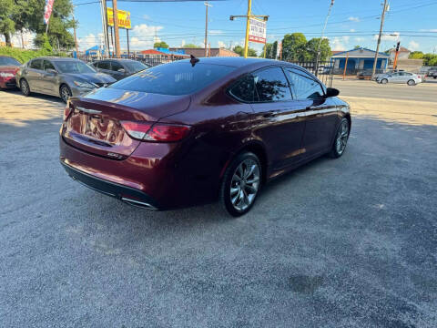 2015 Chrysler 200 S
