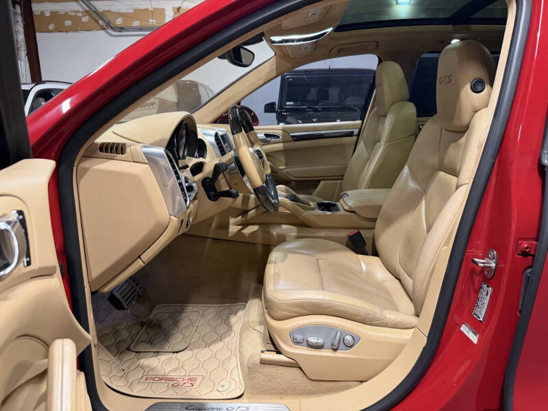 2017 Porsche Cayenne GTS