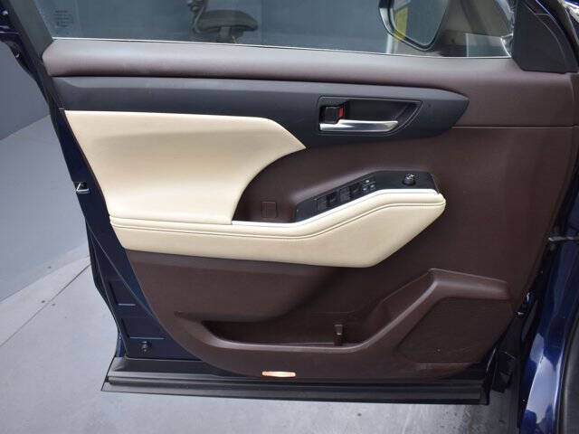 2021 Toyota Highlander Hybrid XLE