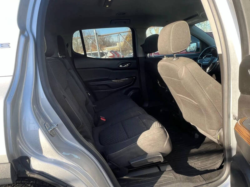 2018 GMC Acadia SLE-2