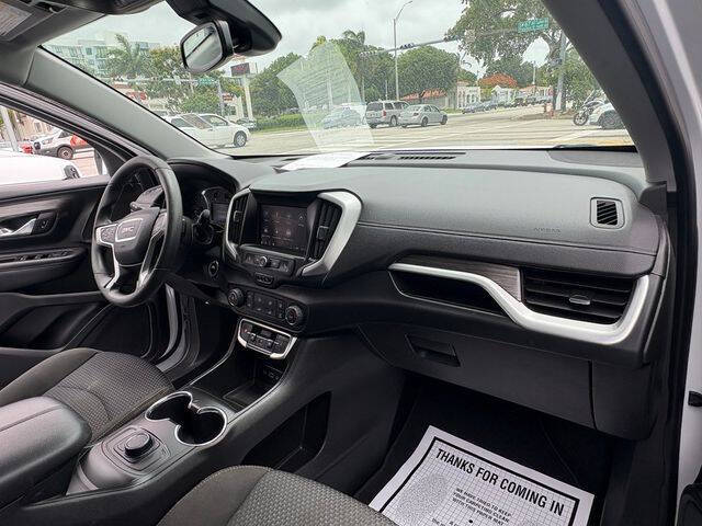 2023 GMC Terrain SLE