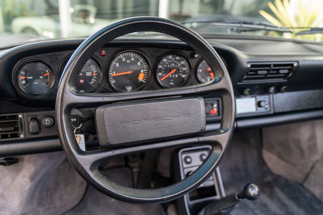 1988 Porsche 911 17