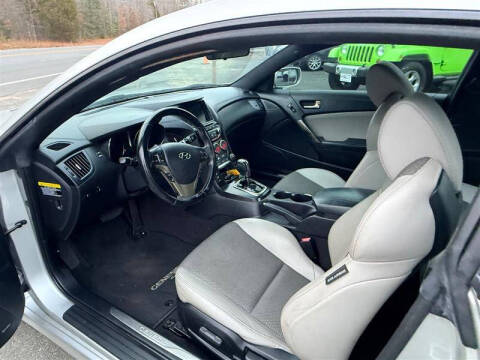 2013 Hyundai Genesis Coupe 2.0T Premium