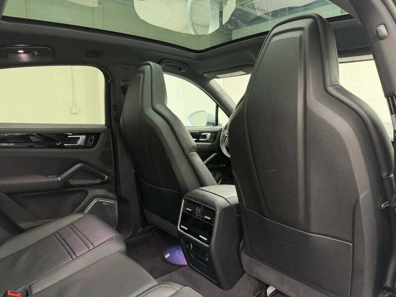 2020 Porsche Cayenne Coupe